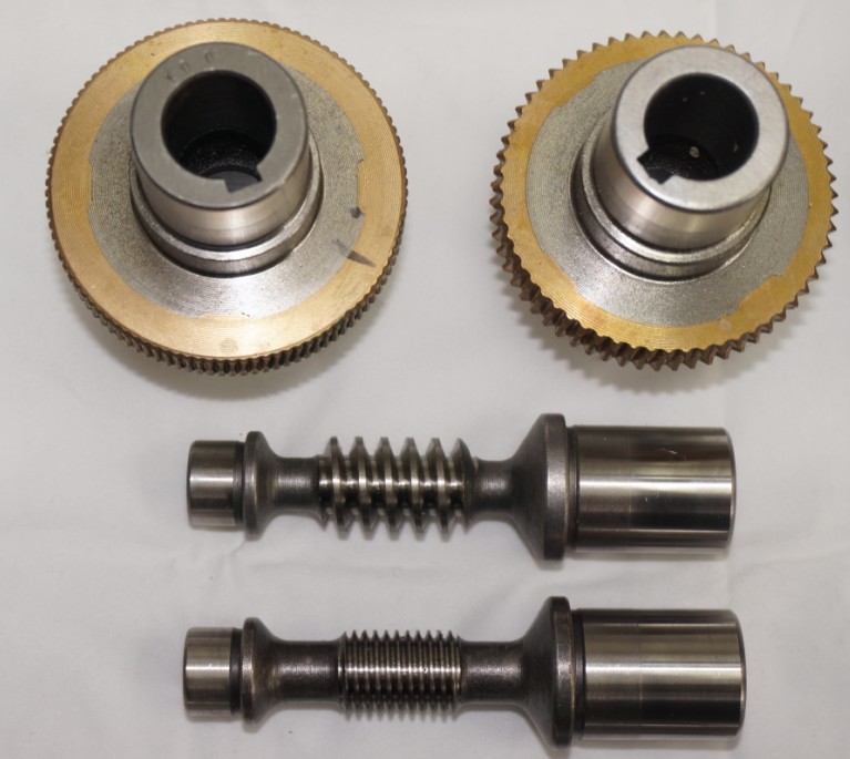 蝸輪蝸桿減速機內(nèi)部配件